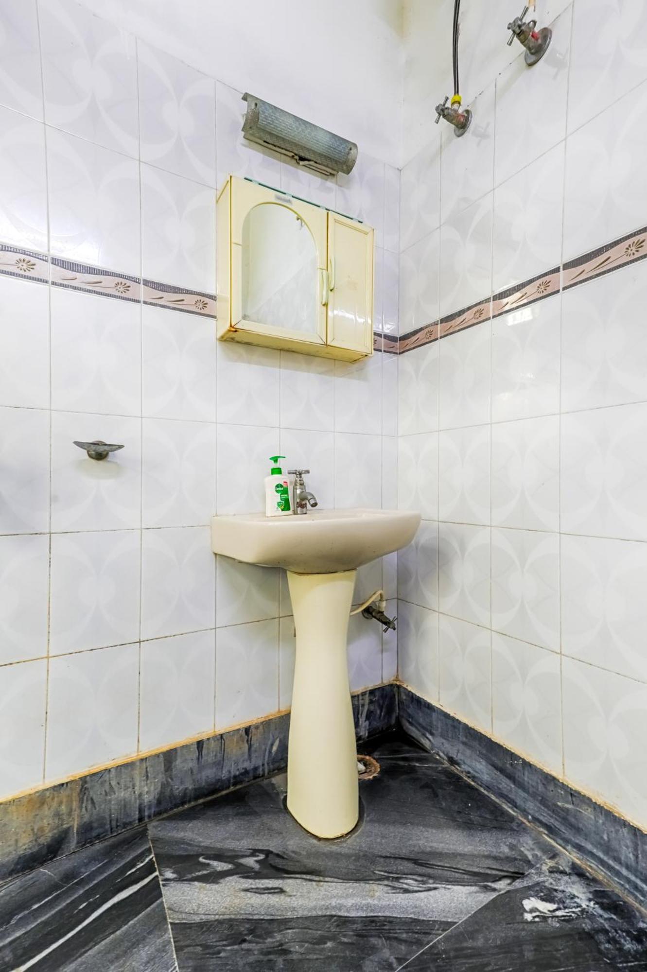 Green Vista Homestay Guwahati Eksteriør billede
